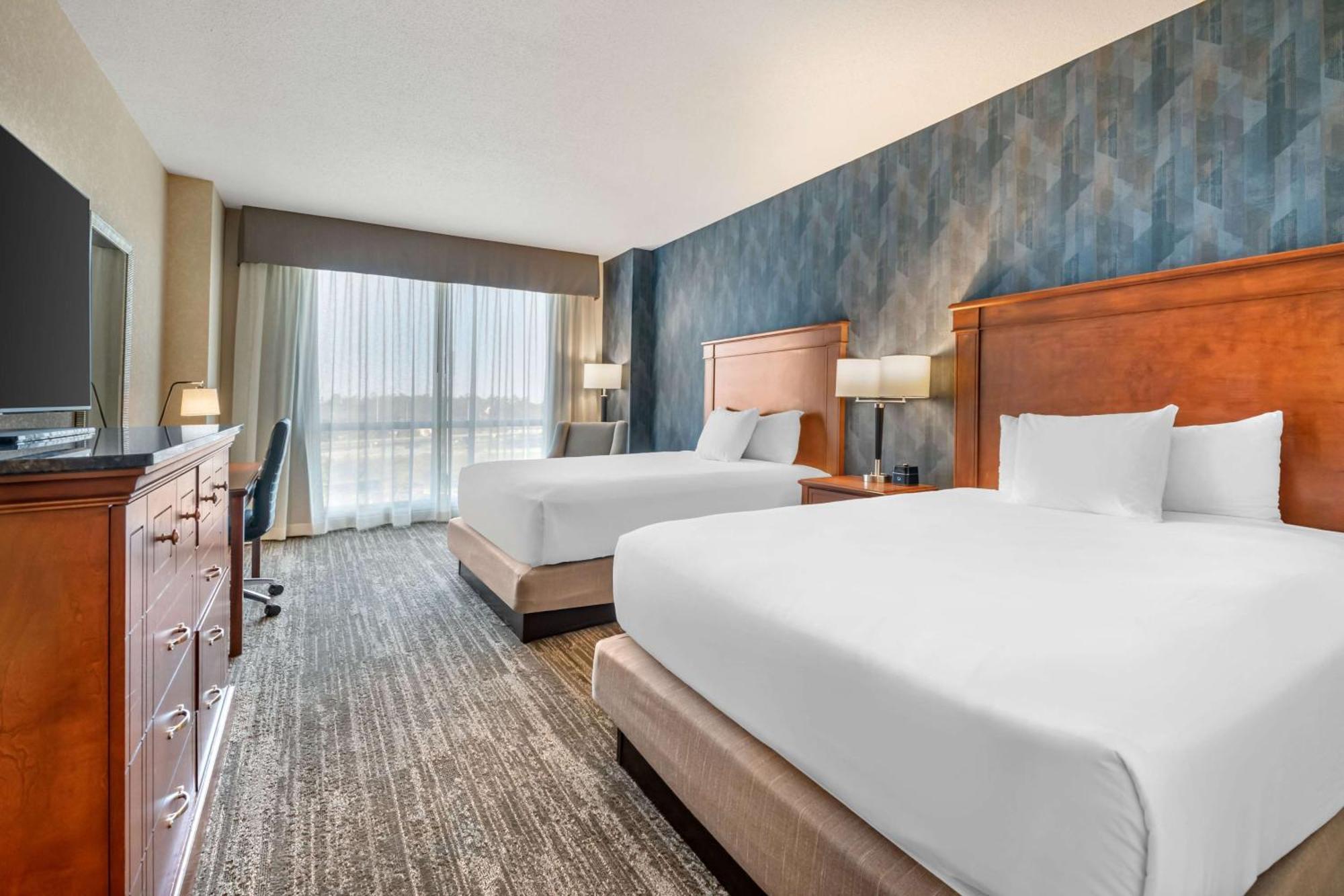 Drury Plaza Hotel Valdosta Bagian luar foto