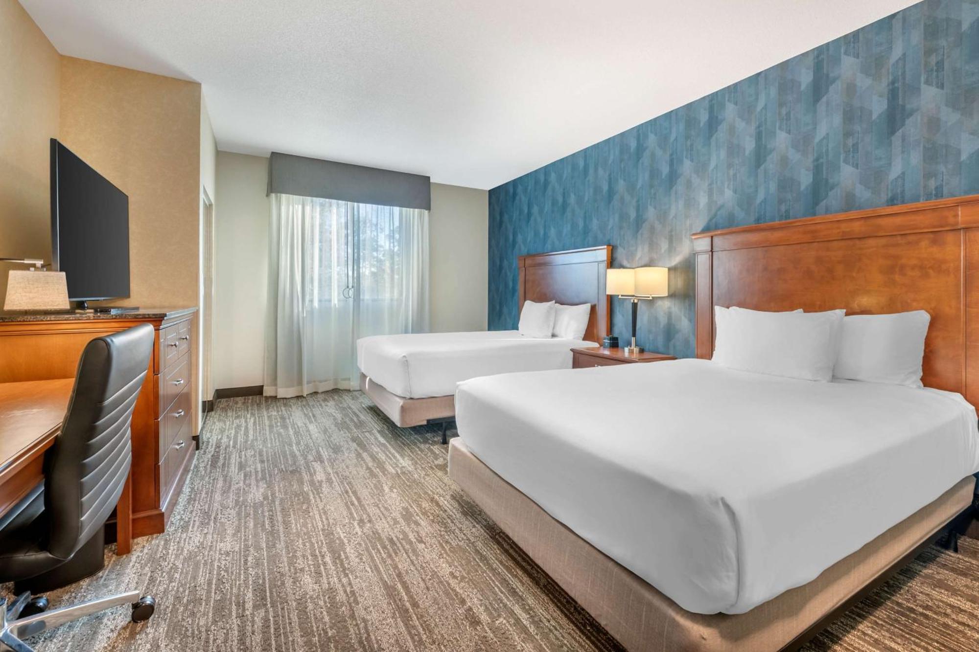 Drury Plaza Hotel Valdosta Bagian luar foto