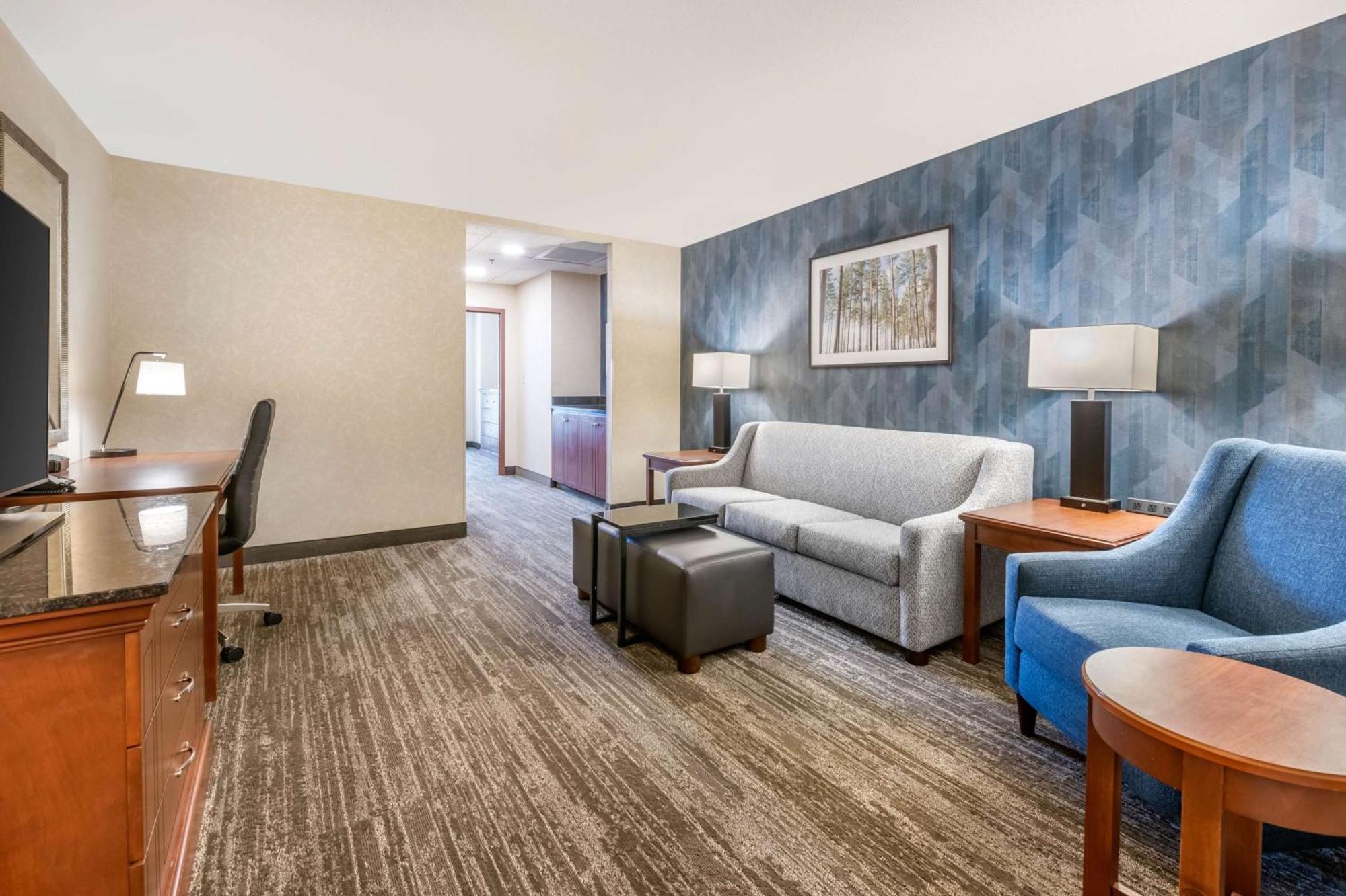 Drury Plaza Hotel Valdosta Bagian luar foto