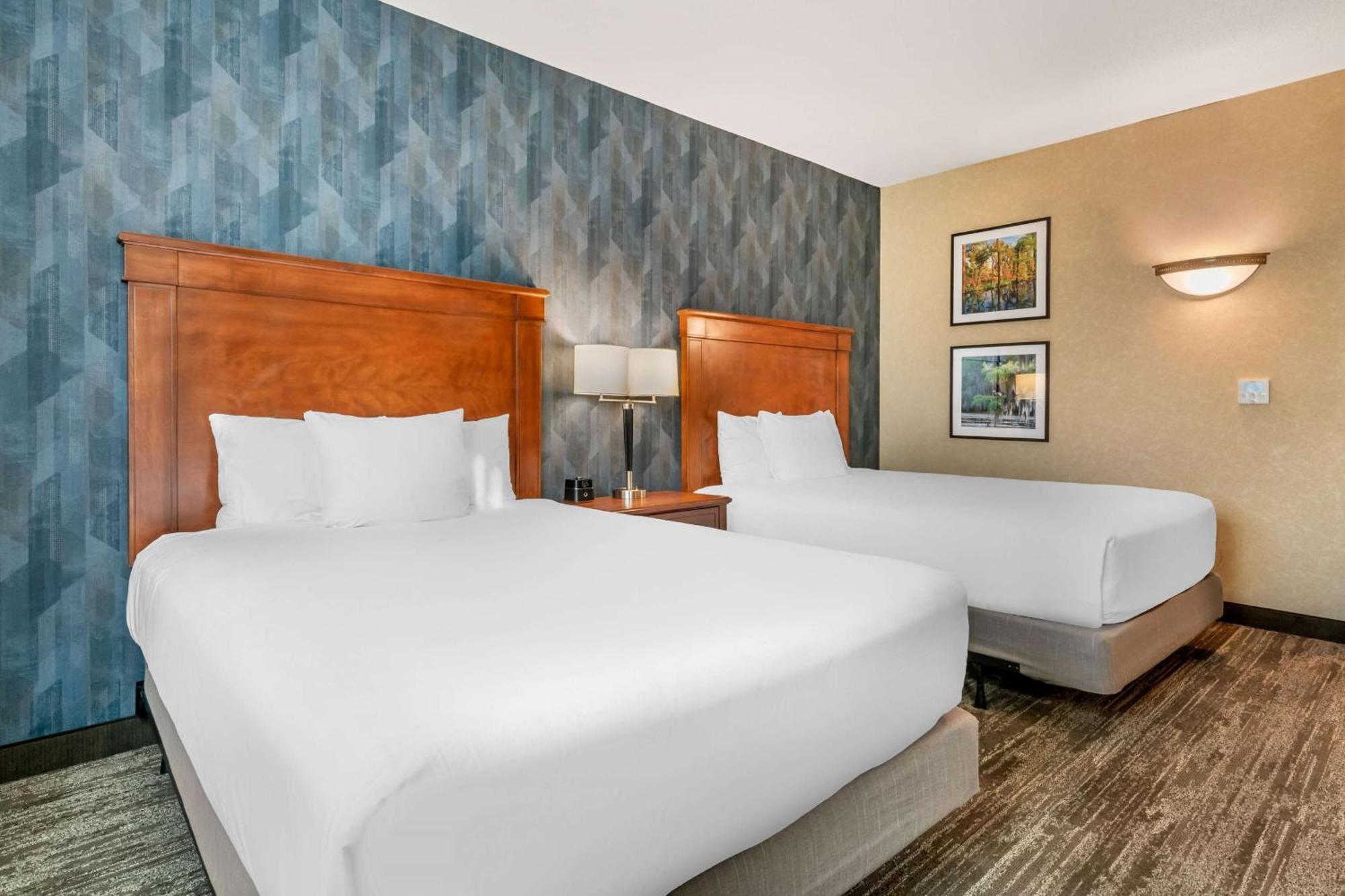 Drury Plaza Hotel Valdosta Bagian luar foto